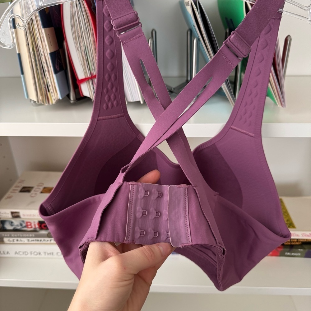 Lululemon AirSupport Bra High Support C–DDD Cups Vintage Plum / Vivid Plum - Picture 7 of 10